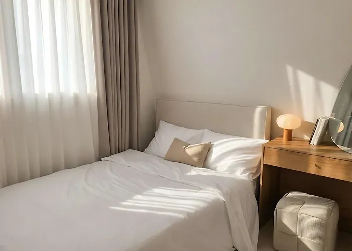 Appartamento 3 Minutes On Foot From Itaewon Station Line 6, 3 Bedrooms, 1 Living Room, 4 Beds, Maximum 8 People, Namsan, Myeongdong, Station, Olive Young, Daiso Nearby *