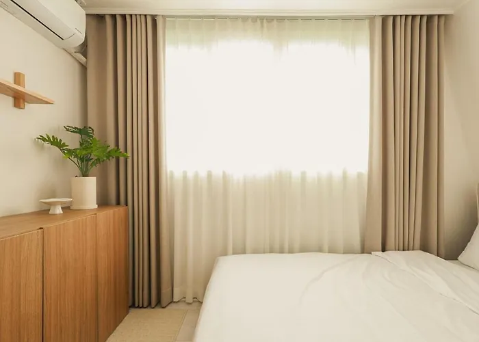 Appartamento 3 Minutes On Foot From Itaewon Station Line 6, 3 Bedrooms, 1 Living Room, 4 Beds, Maximum 8 People, Namsan, Myeongdong, Station, Olive Young, Daiso Nearby *
