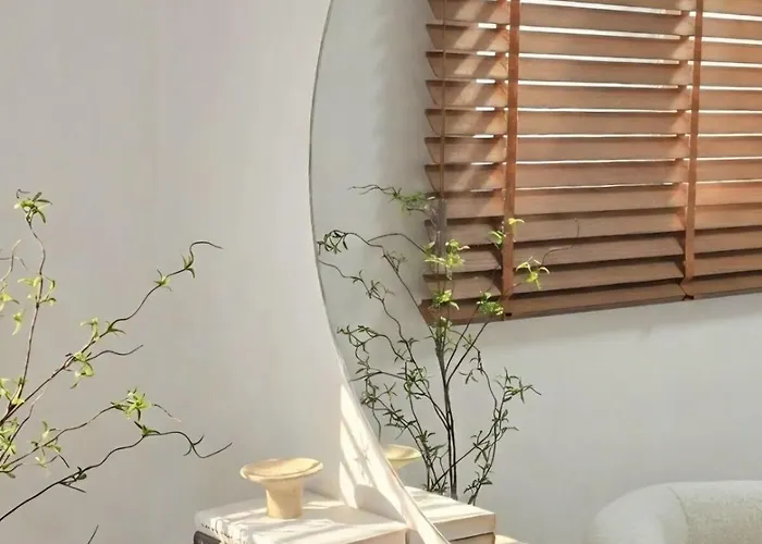 Appartamento 3 Minutes On Foot From Itaewon Station Line 6, 3 Bedrooms, 1 Living Room, 4 Beds, Maximum 8 People, Namsan, Myeongdong, Station, Olive Young, Daiso Nearby